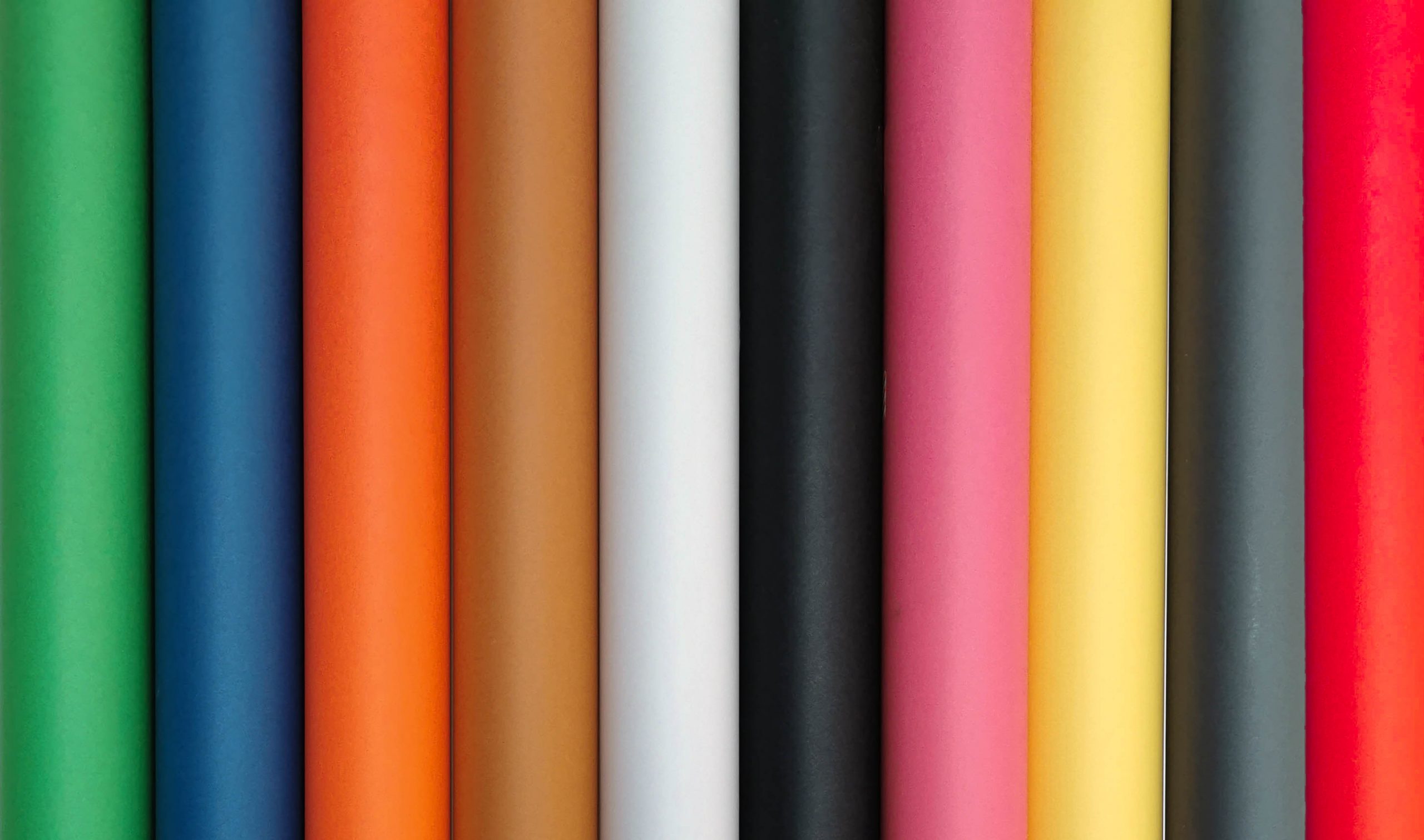 Papierowe tła fotograficzne: zielony, niebieski, pomarańczowy, brązowy, biały, czarny, różowy, żółty, szary, czerwony